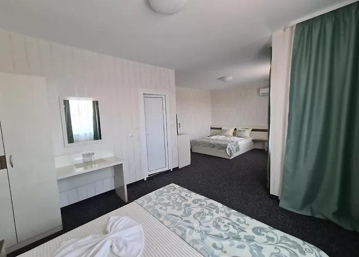 招待所 Yanevi 拉夫达