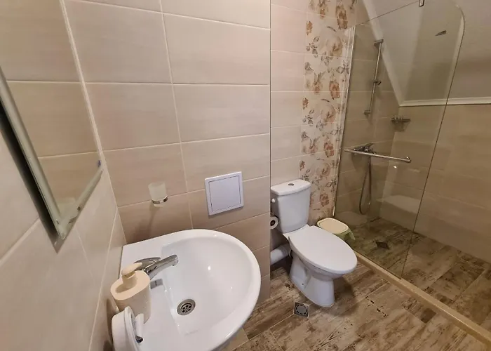 招待所 Yanevi 拉夫达